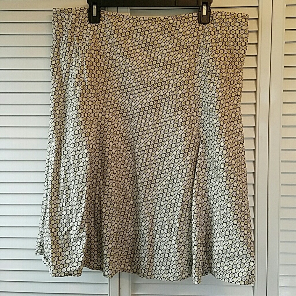 Flowy skirt